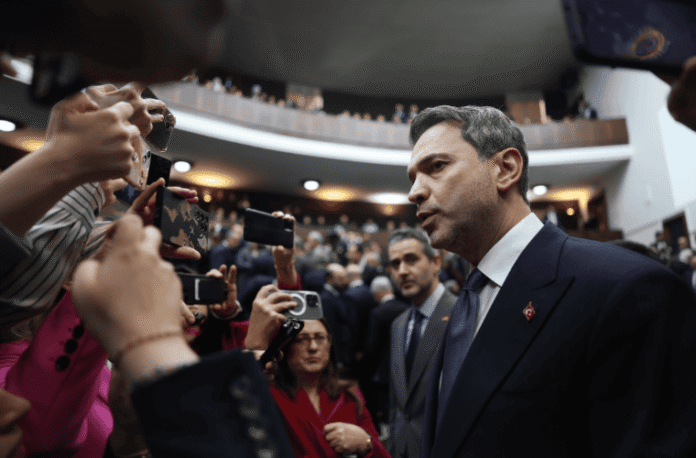 Bakan Bayraktar: Türkiye’de Petrol ve Doğal Gaz Arzı Şu An Güvende, Fiyatlar Bölgesel Gelişmelere Bağlı