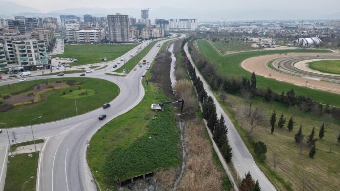 BUSKİ’den Ayafatma Deresi’nde 3 Kilometrelik Temizlikle Bahar Aylarına Hazırlık