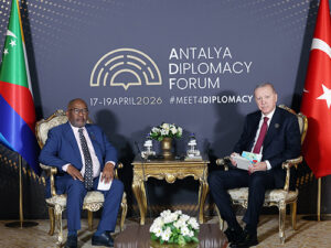 Erdoğan, Komorlar Birliği Cumhurbaşkanı Azali ile Antalya Diplomasi Forumu'nda Görüştü