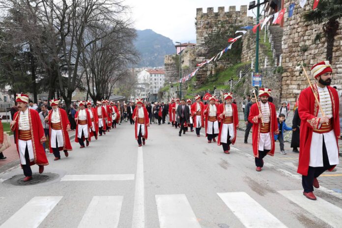 Bursa’nın Fethinin 700. Yılında Tarihi Alanlarda Anma ve Fidan Dikimi Programı Gerçekleştirildi